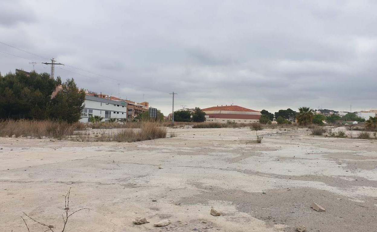 Terrenos cedidos por el Ayuntamiento de Riba-roja de Túria. 