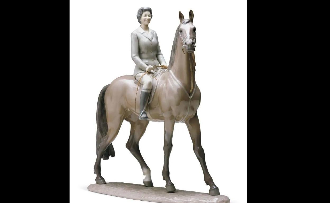 La figura, ya descatalogada, aún puede verse en la web de la firma. 