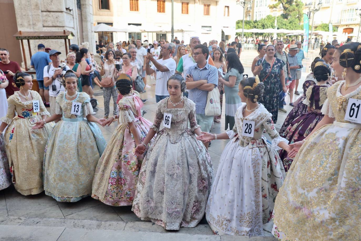 Fotos: Valencia ya busca a sus próximas falleras mayores infantiles en 2023