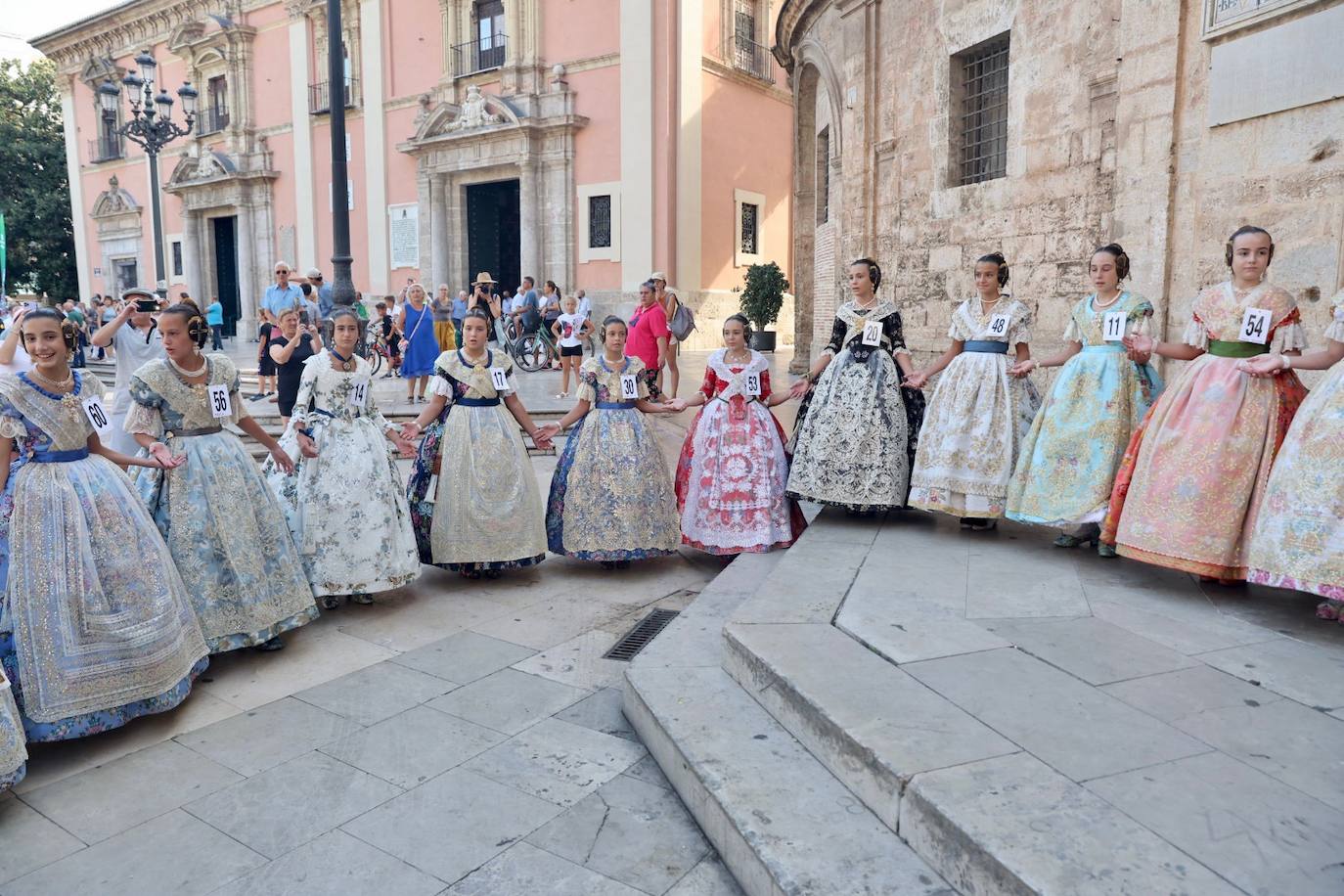 Fotos: Valencia ya busca a sus próximas falleras mayores infantiles en 2023