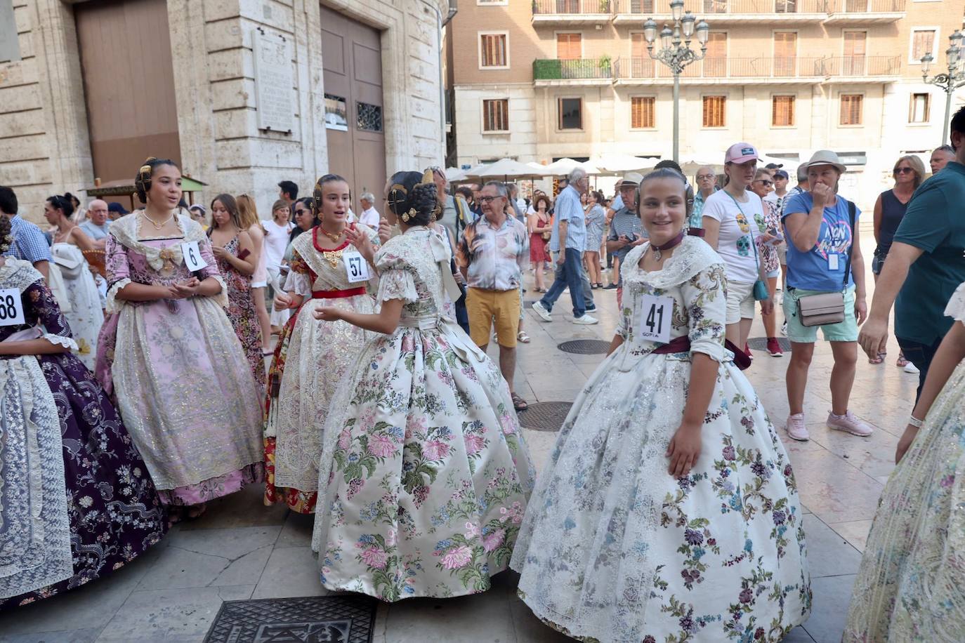 Fotos: Valencia ya busca a sus próximas falleras mayores infantiles en 2023