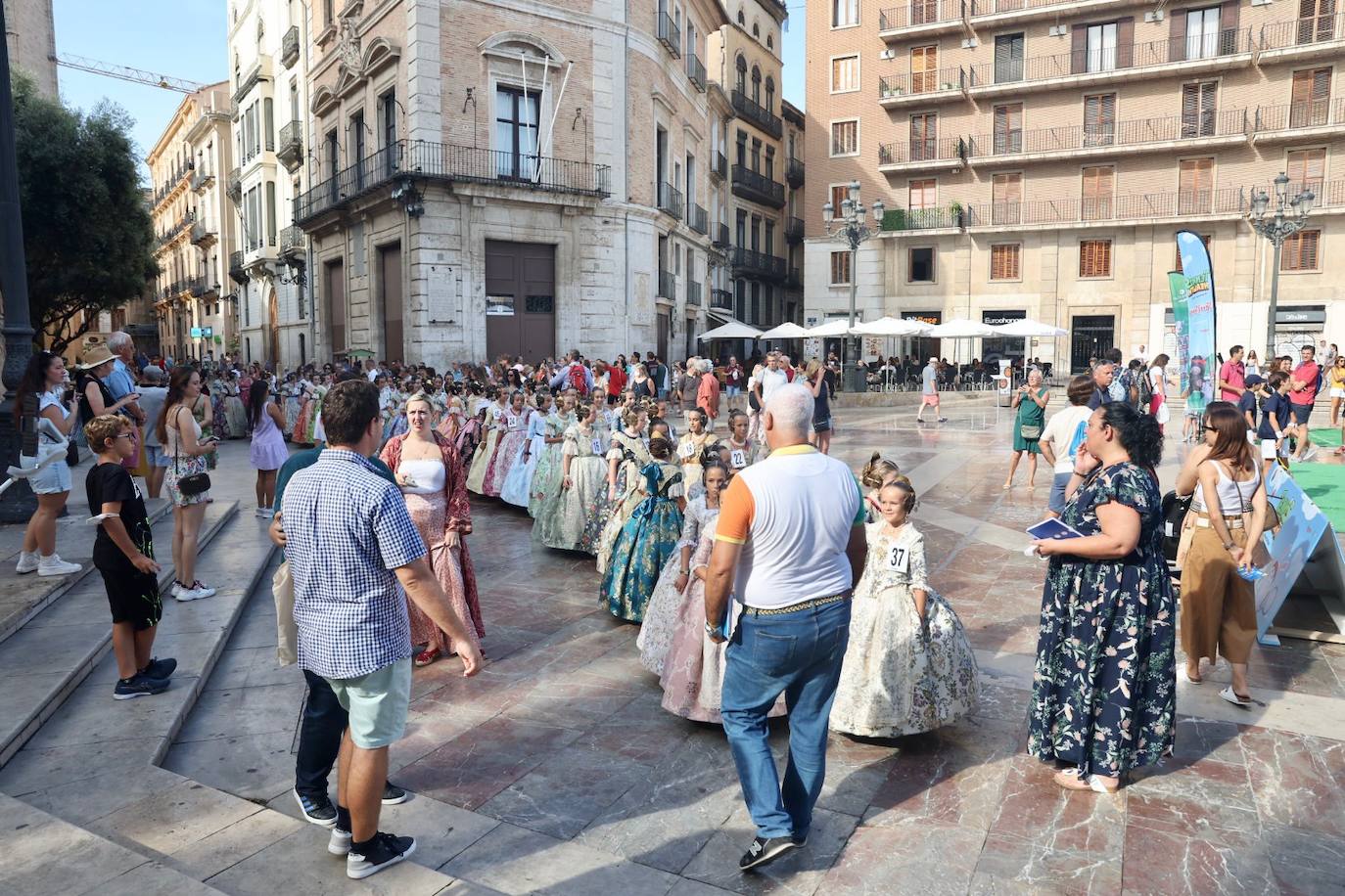 Fotos: Valencia ya busca a sus próximas falleras mayores infantiles en 2023