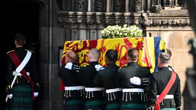 Fotos: Procesión de Isabel II en Edimburgo