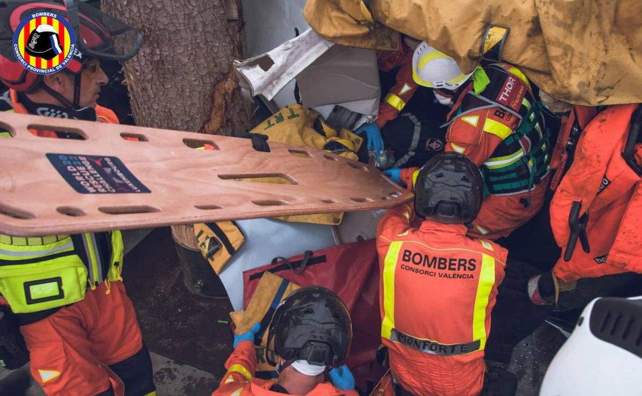 Bomberos de Gandia ganadores del certamen. 