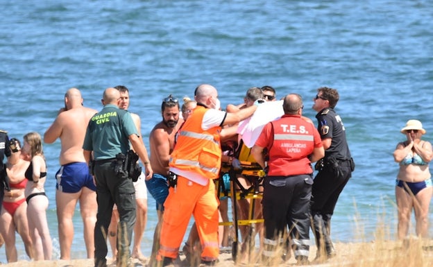 El joven alcanzado por la hélice de una zódiac en Dénia sigue hospitalizado en estado de coma inducido