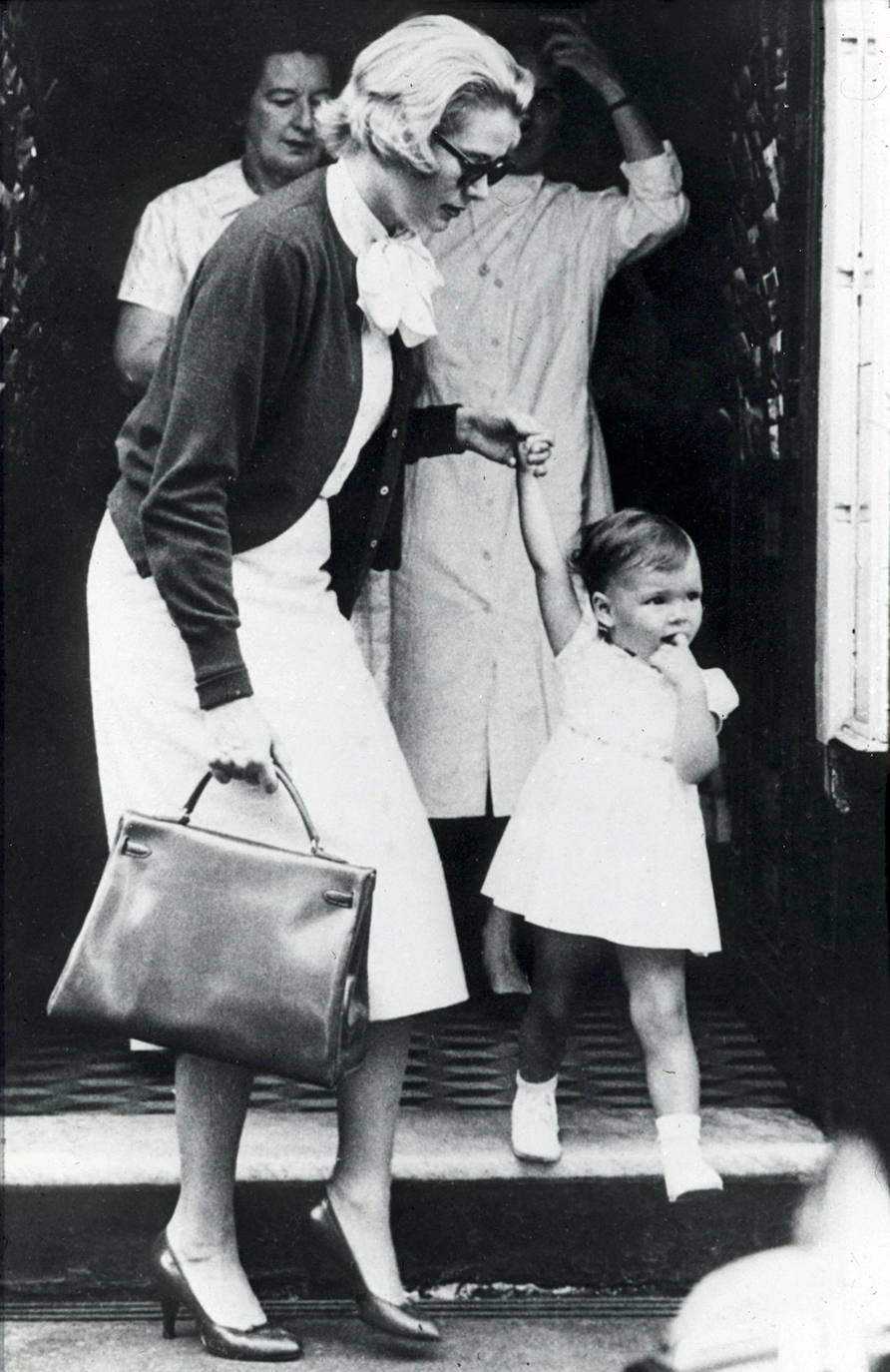 Grace Kelly junto a su hija Caroline.