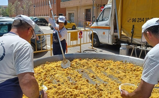 Imagen principal - Las paellas de Galbis se han repartido en todo el mundo. 