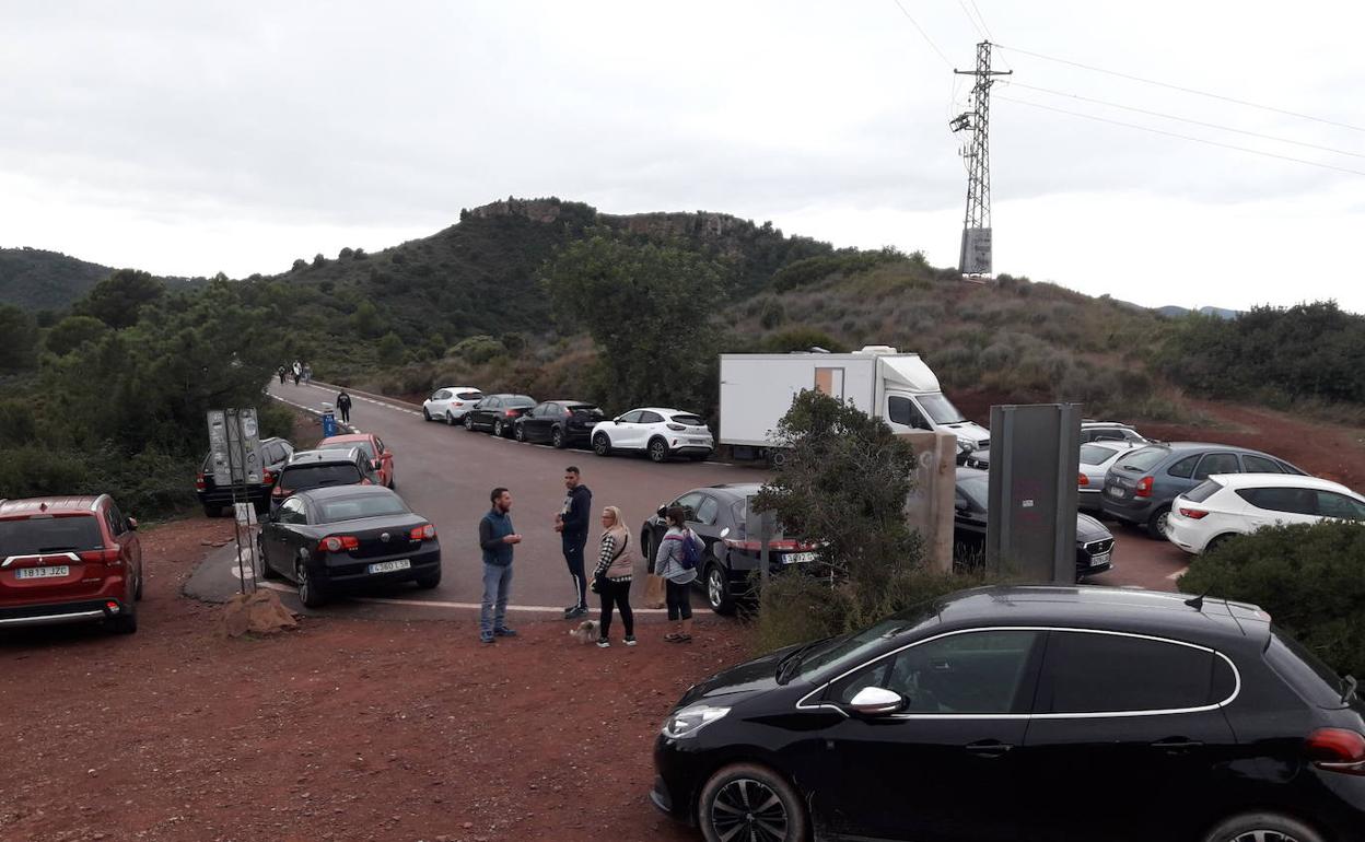 Imagen de archivo de la carretera de acceso al Garbí, con una sola dirección. 