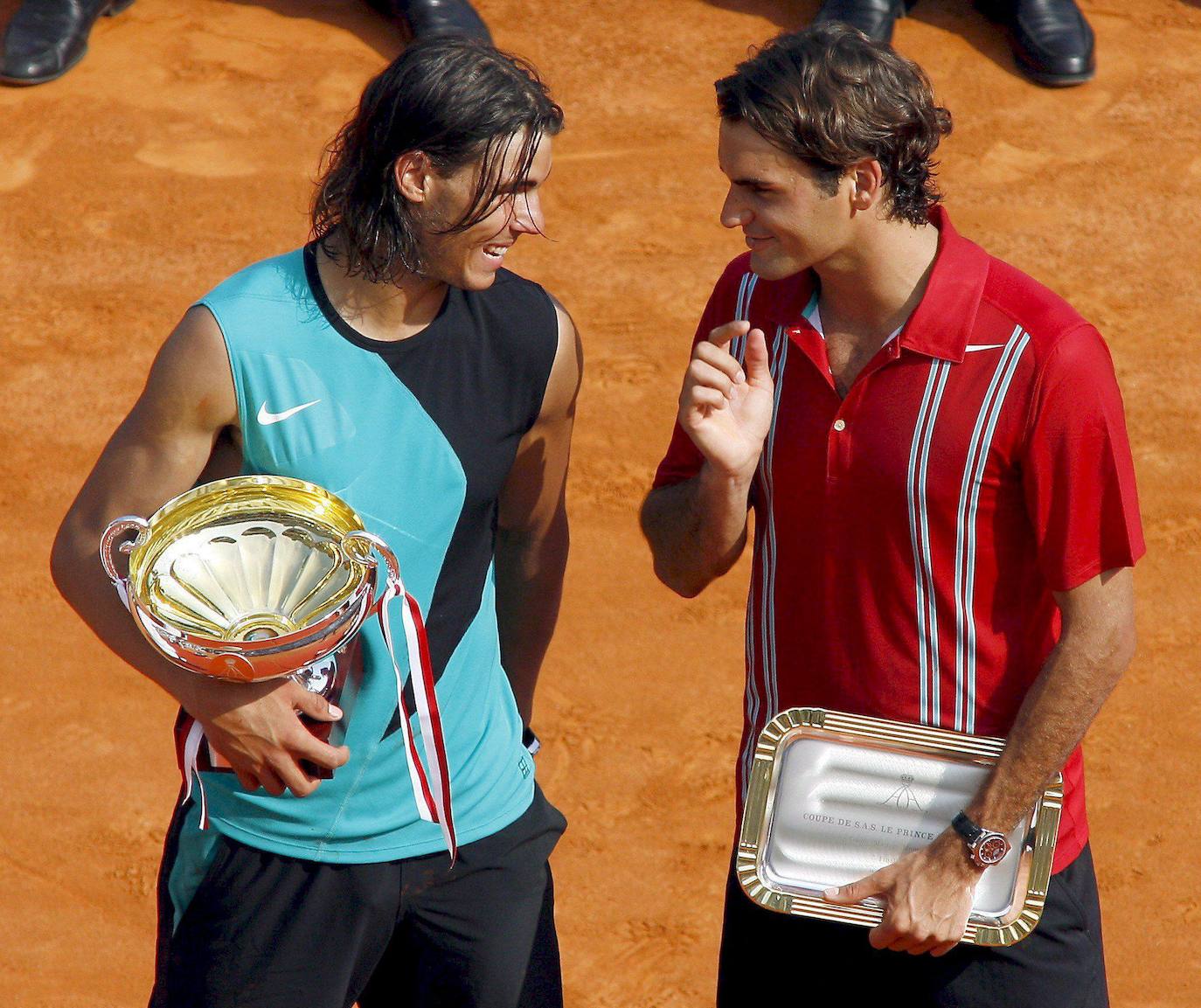 Nadal y Federer tras la final de Montecarlo 2007.