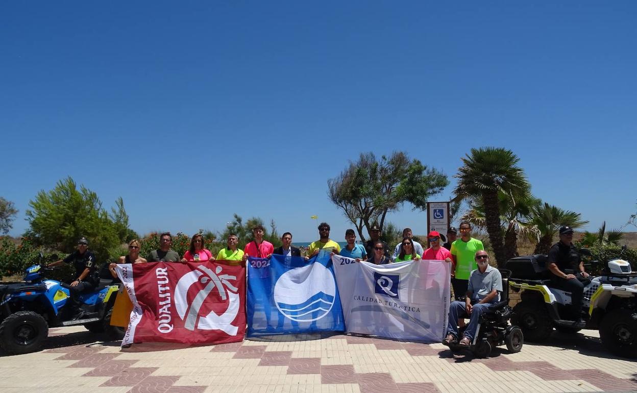 Presentación de las banderas para esta campaña estival. 