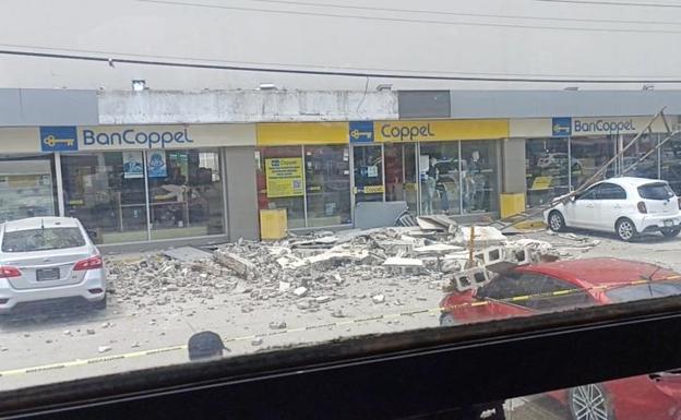 Destrozos ocasionados por el terremoto en Manzanillo