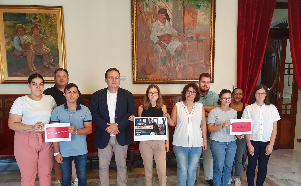 Sueca incorpora a cinco jóvenes a su plantilla municipal