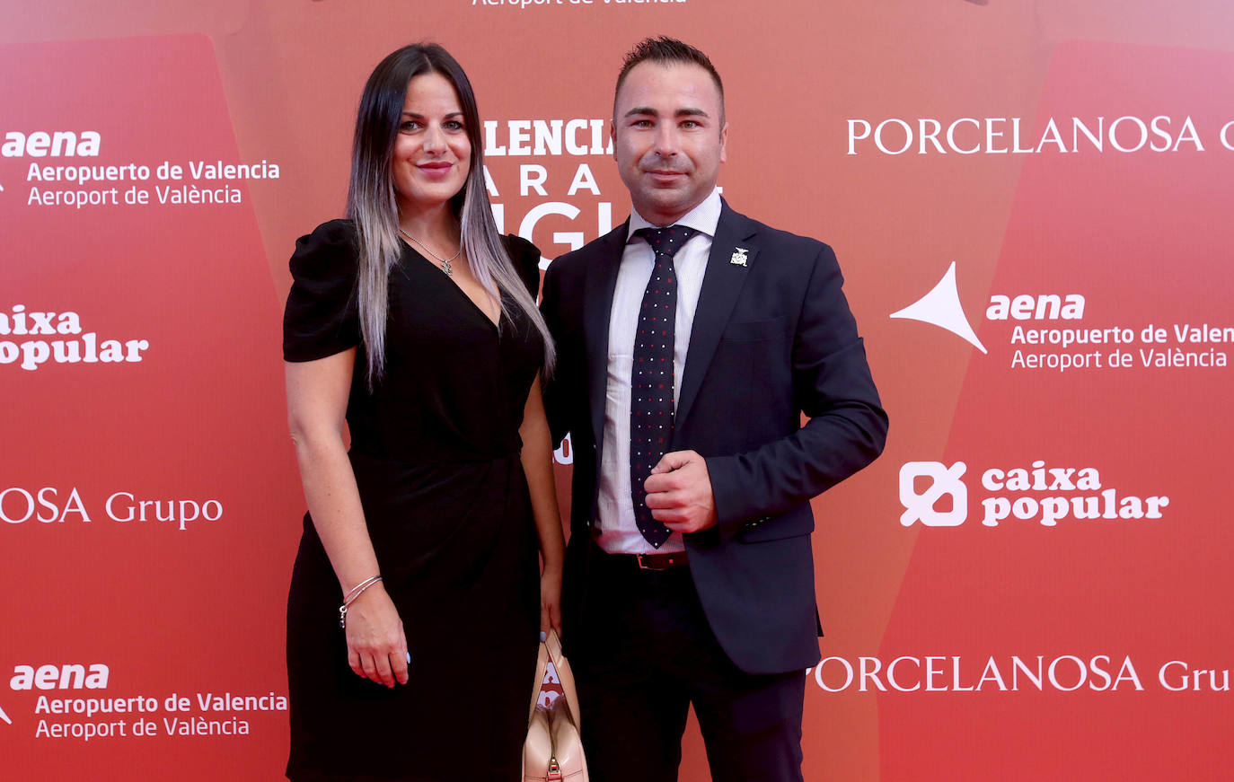 Carles Genís, presidente de la Junta Mayor de Semana Santa Marinera de Valencia y su esposa, Jéssica Lorca.