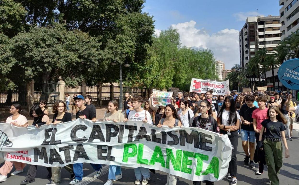 Acto de manifestación de la huelga estudiantil por el cambio climático, en Valencia. 