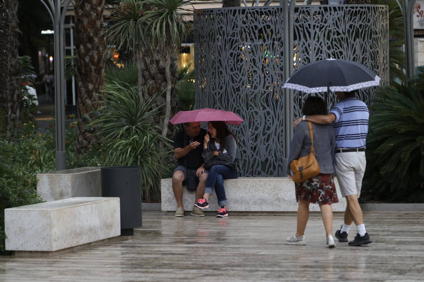 Aemet anuncia chubascos y tormentas localmente fuertes hoy lunes en Valencia y Alicante