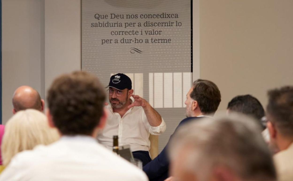 El hijo de González Lizondo, en un acto de VLC Unida. 