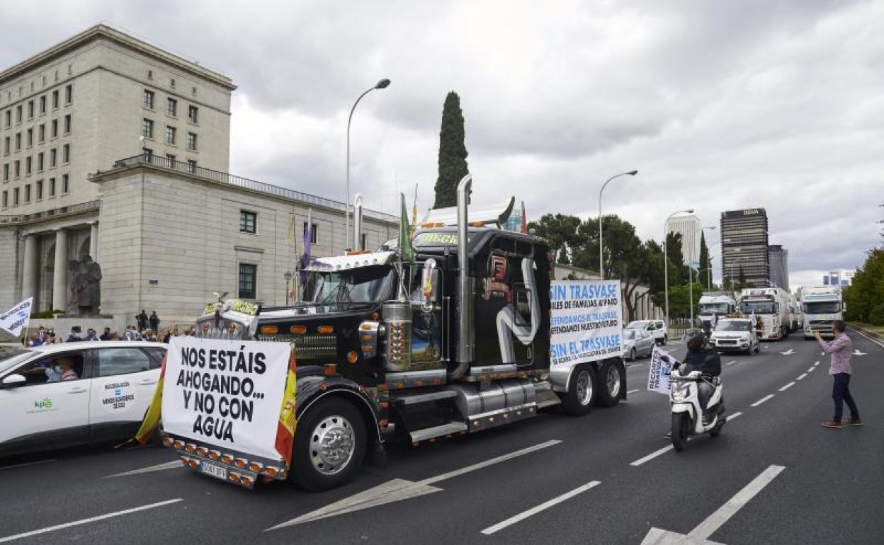 Manifestación en Madrid en mayo de 2021 en defensa del trasvase Tajo-Segura. 