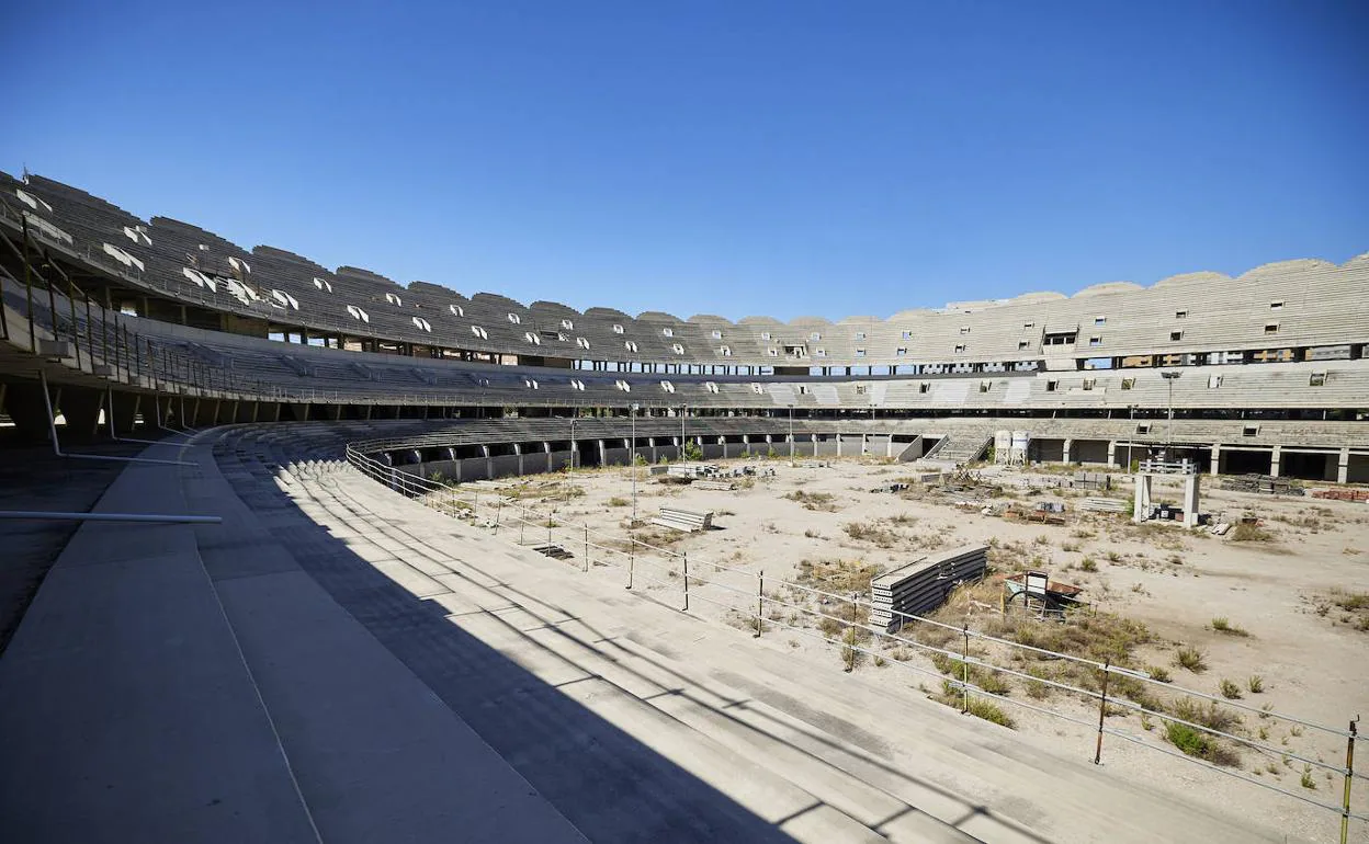 Interior del nuevo estadio del Valencia en la avenida Cortes Valencianas. 