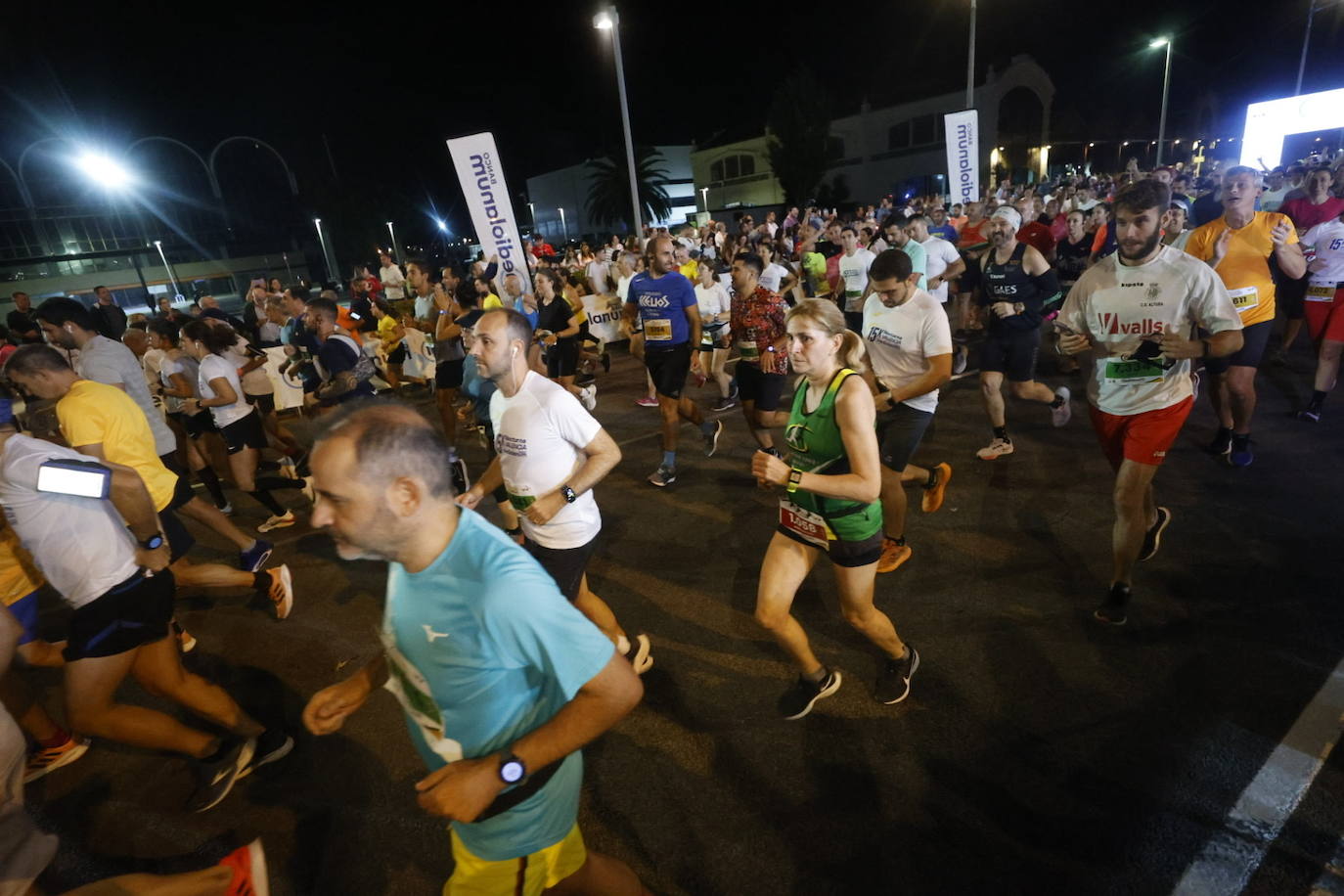 Fotos: Valencia celebra su 15K nocturna 2022