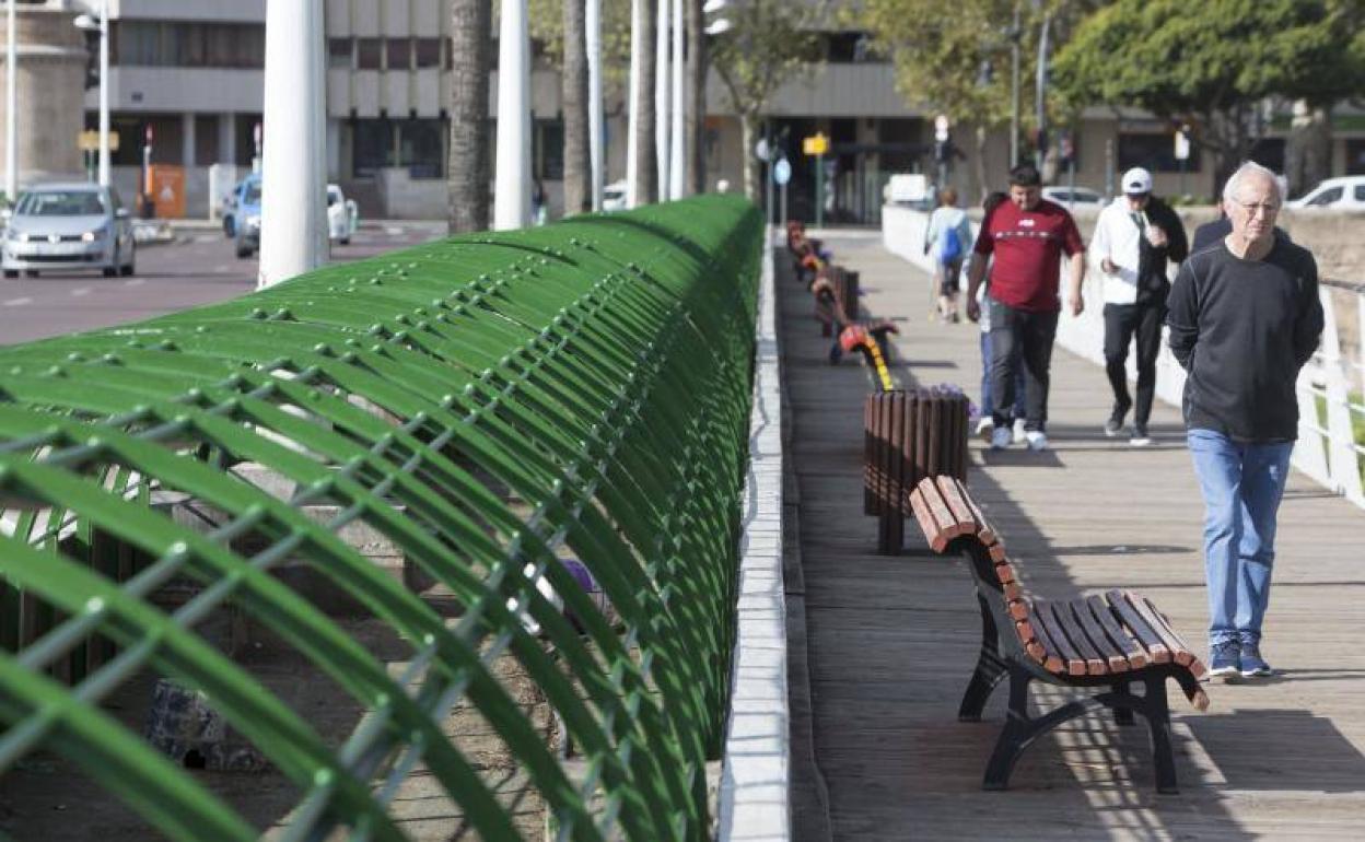 Puente de las flores sin geranios por las obras de remodelación. 