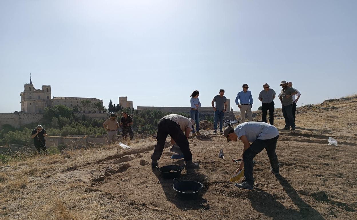 Algunos arqueólogos, durante los trabajos. 