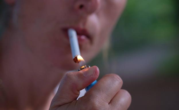 El tabaco es causante del 90% de los casos de cáncer de pulmón.