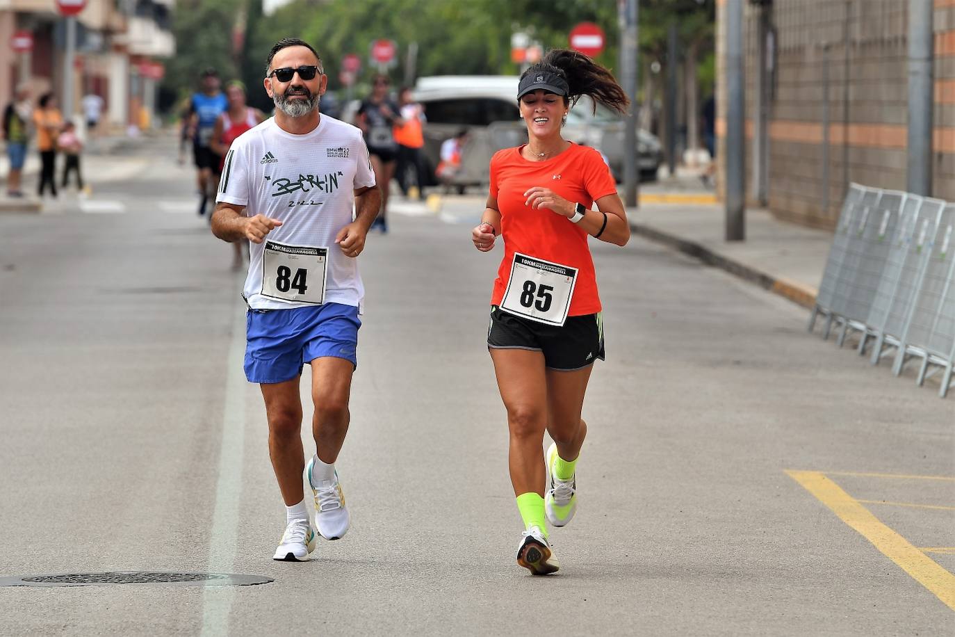 Los corredores en la 10K de Massamagrell.
