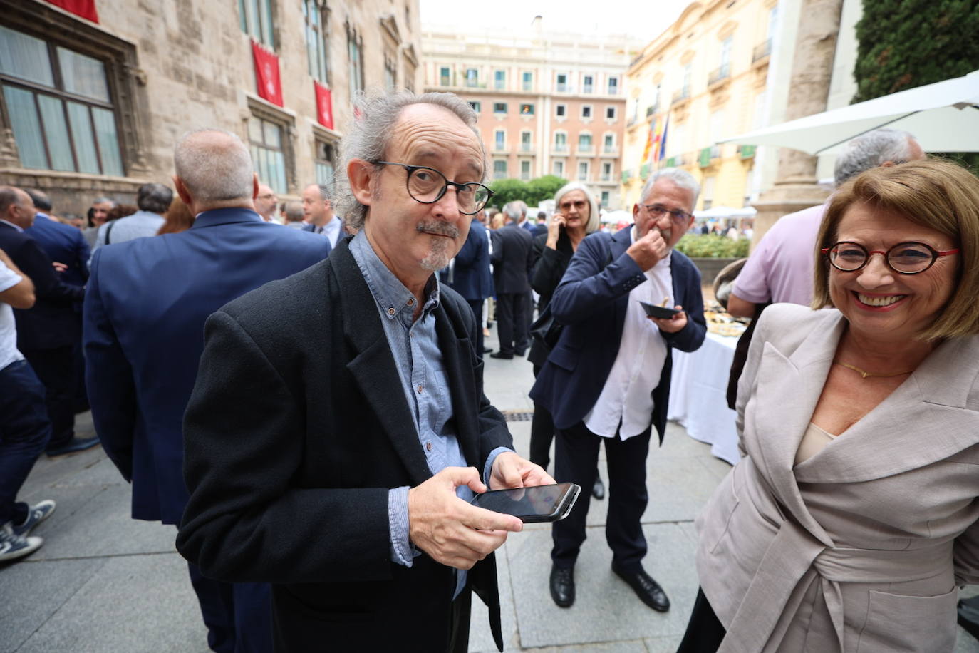 Los invitados pertenecen a diferentes ámbitos de la sociedad valenciana. 