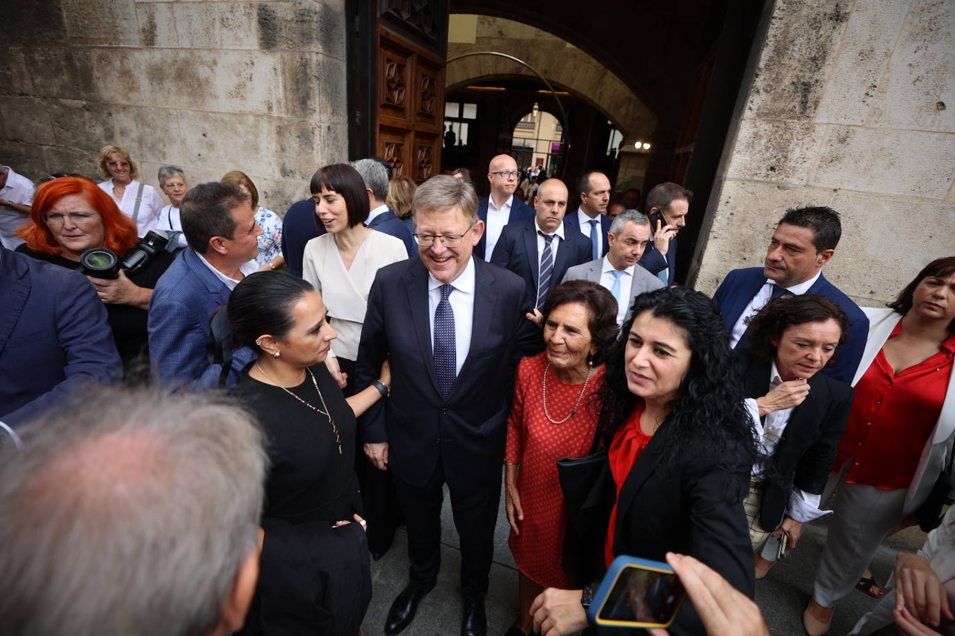 Los invitados pertenecen a diferentes ámbitos de la sociedad valenciana. 