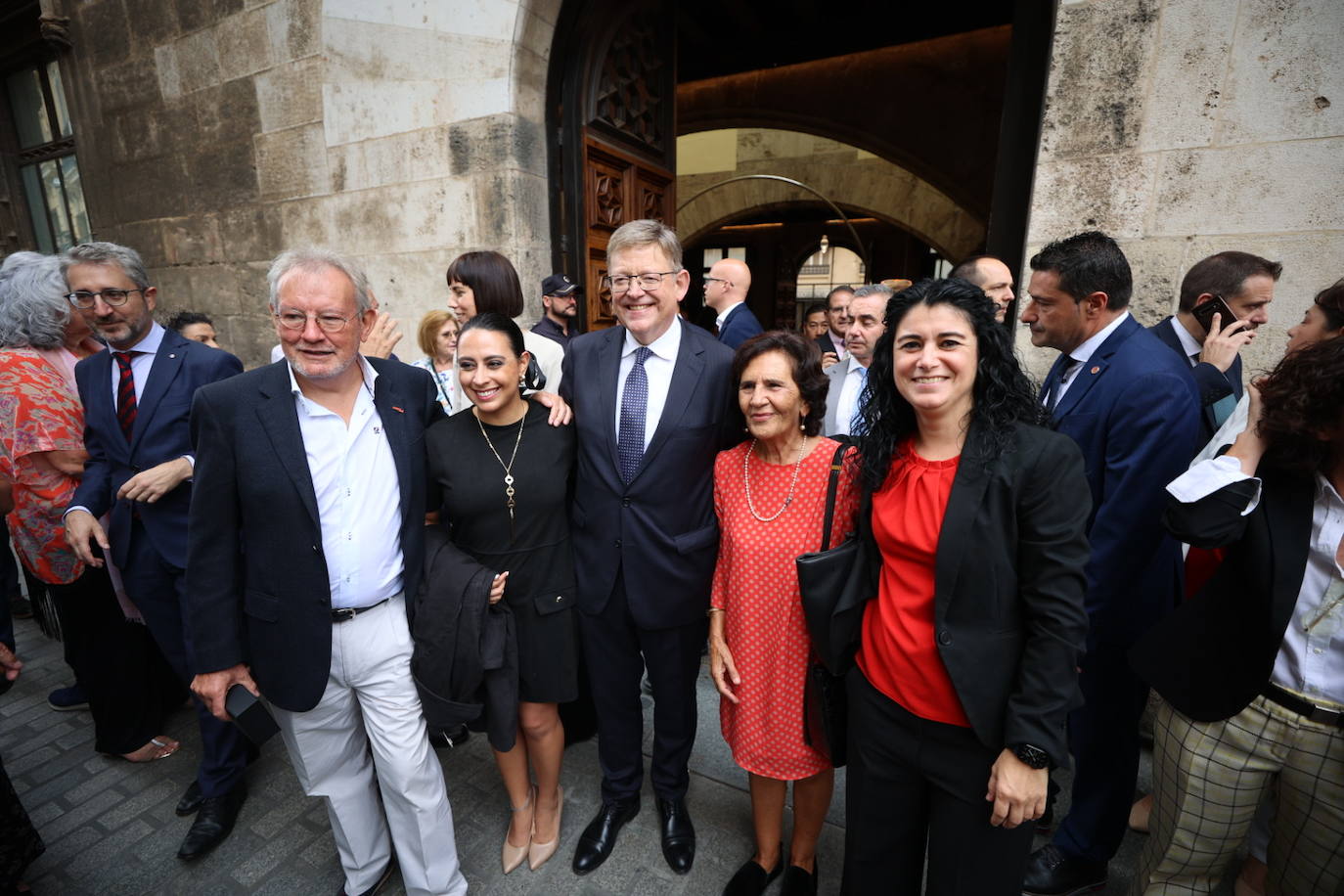 Los invitados pertenecen a diferentes ámbitos de la sociedad valenciana. 