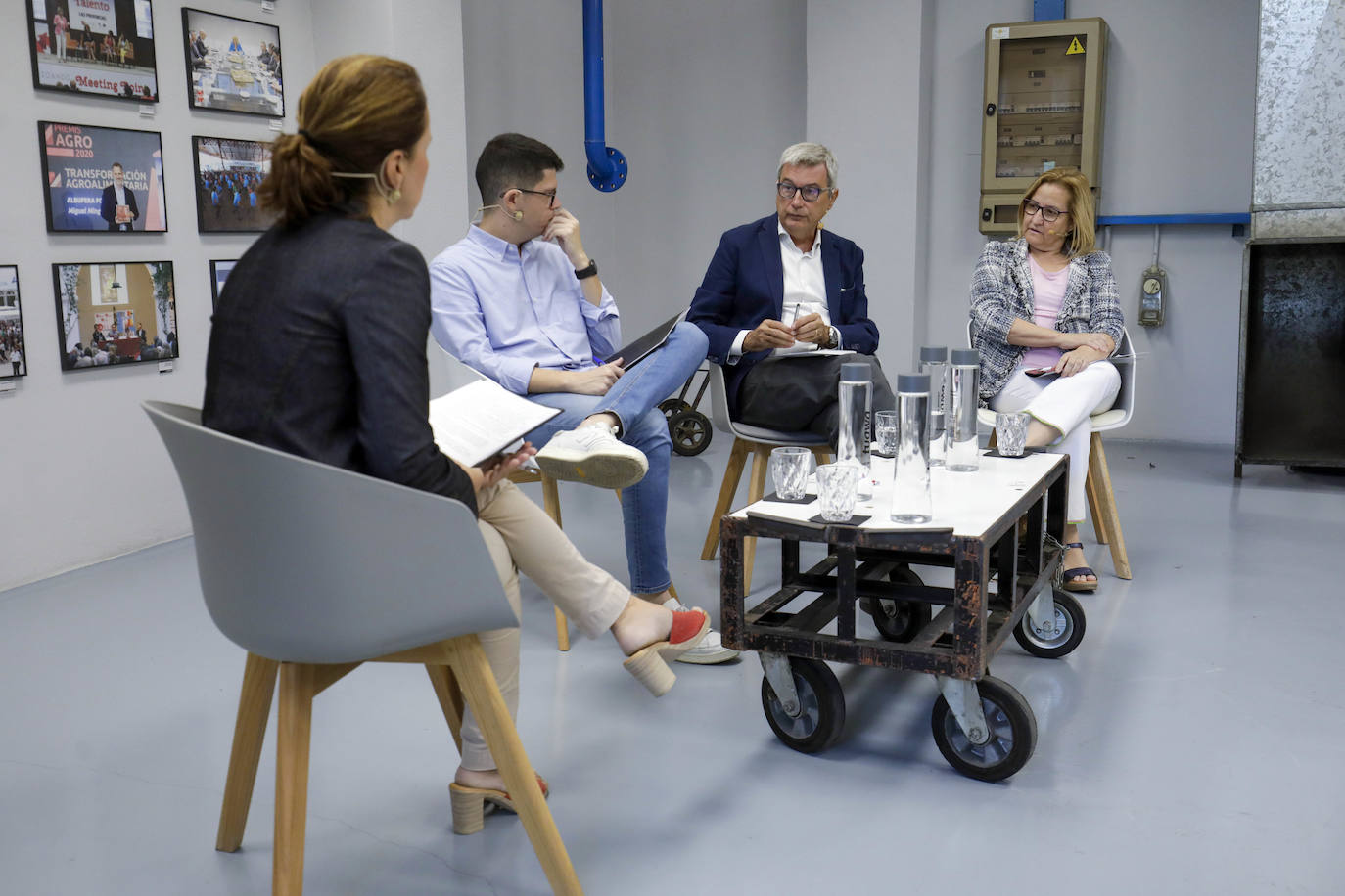 Fotos: Mesa de expertos:«La reforma del Estatut debe responder a las demandas y las nuevas tendencias sociales»