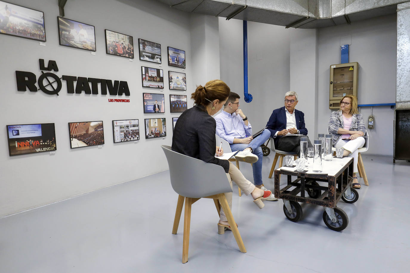 Fotos: Mesa de expertos:«La reforma del Estatut debe responder a las demandas y las nuevas tendencias sociales»