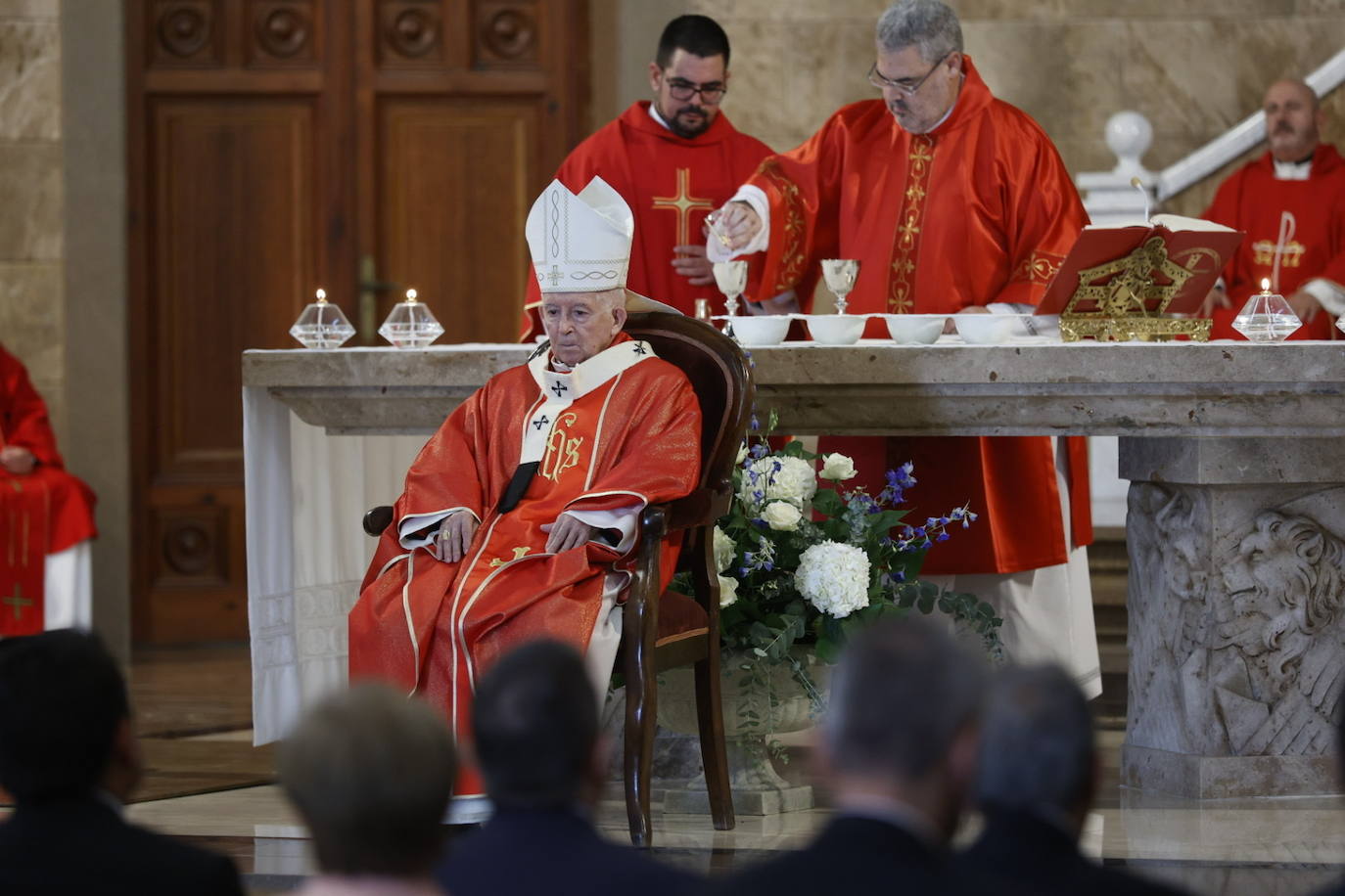 Octubre de 2022. Misa Solemne que abre el acto del inicio de curso del Ceu San Pablo y la Universidad Catolica.Misa del Cardenal Cañizares.