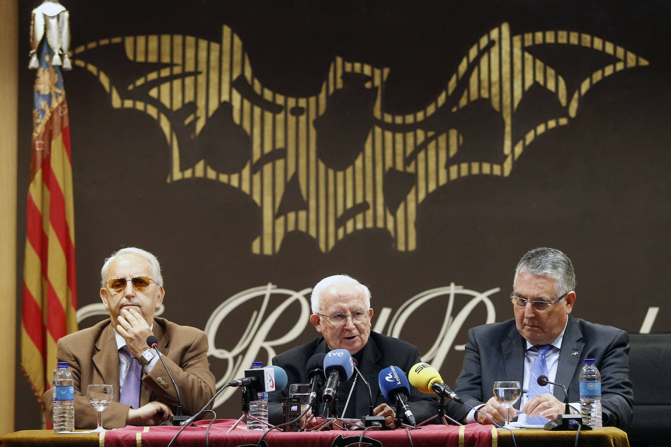 Octubre de 2015. Fernando Millán, el cardenal arzobispo Antonio Cañizares y Enric Esteve. 