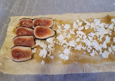 Imagen secundaria 1 - Paso a paso del hojaldre con higos y queso feta. 