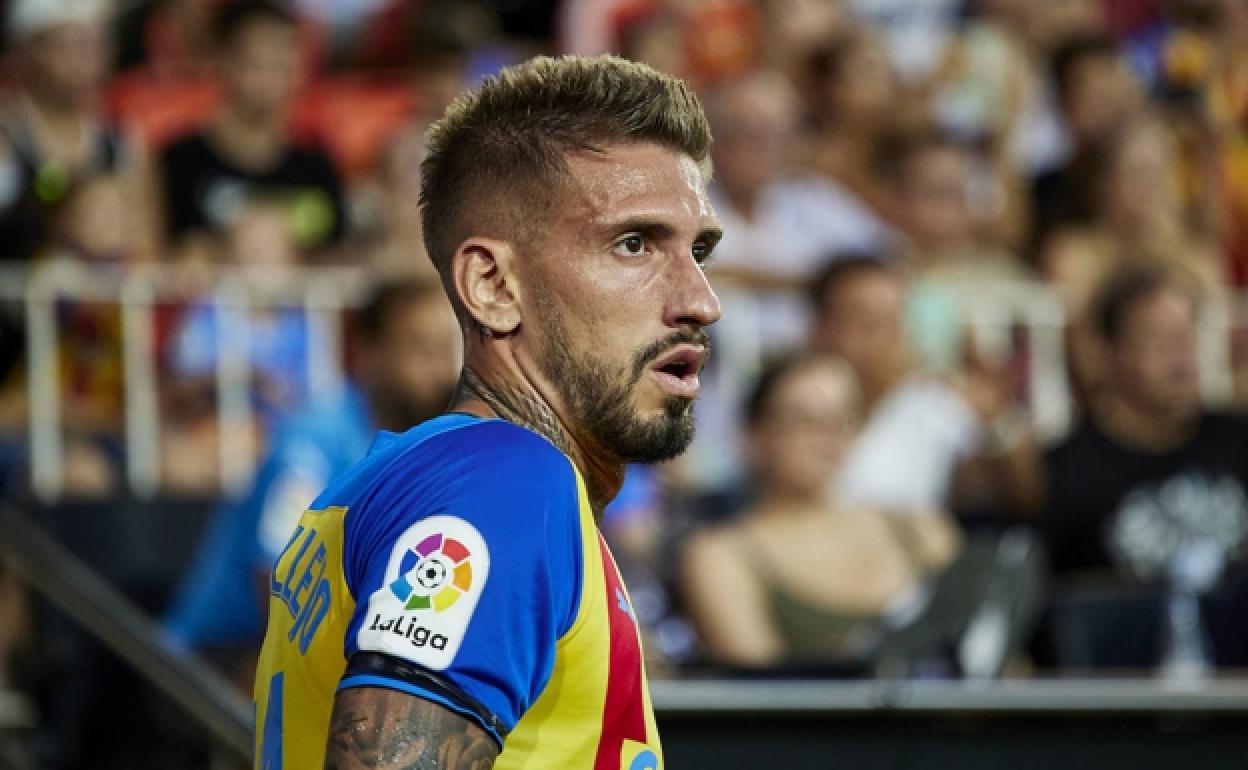 Castillejo debuta con el Valencia en Mestalla. 