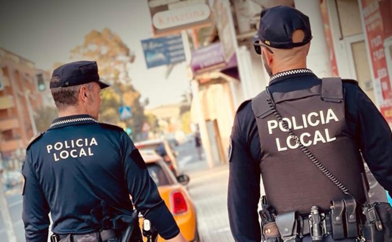 La rápida intervención de los agentes permitió la detención inmediata del sospechoso. 