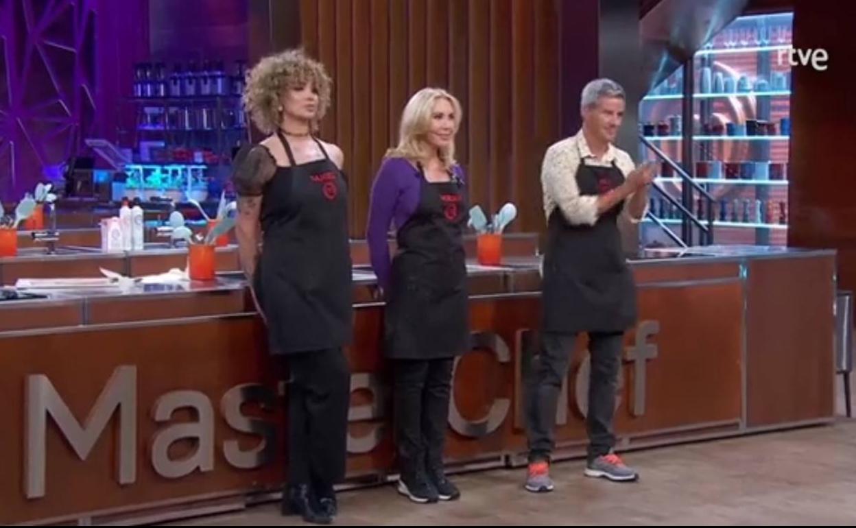 Daniela Santiago, Norma Duval y Nico Abad durante la expulsión en 'MasterChef Celebrity'.