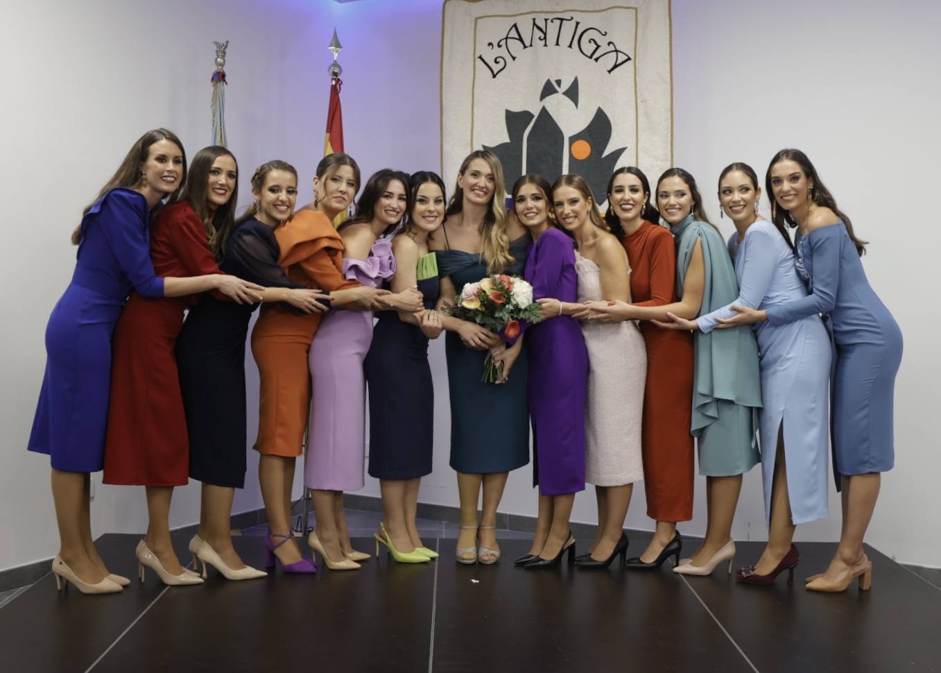 Fotos: Laura Mengó y Paula Nieto celebran su elección como falleras mayores de Valencia 2023