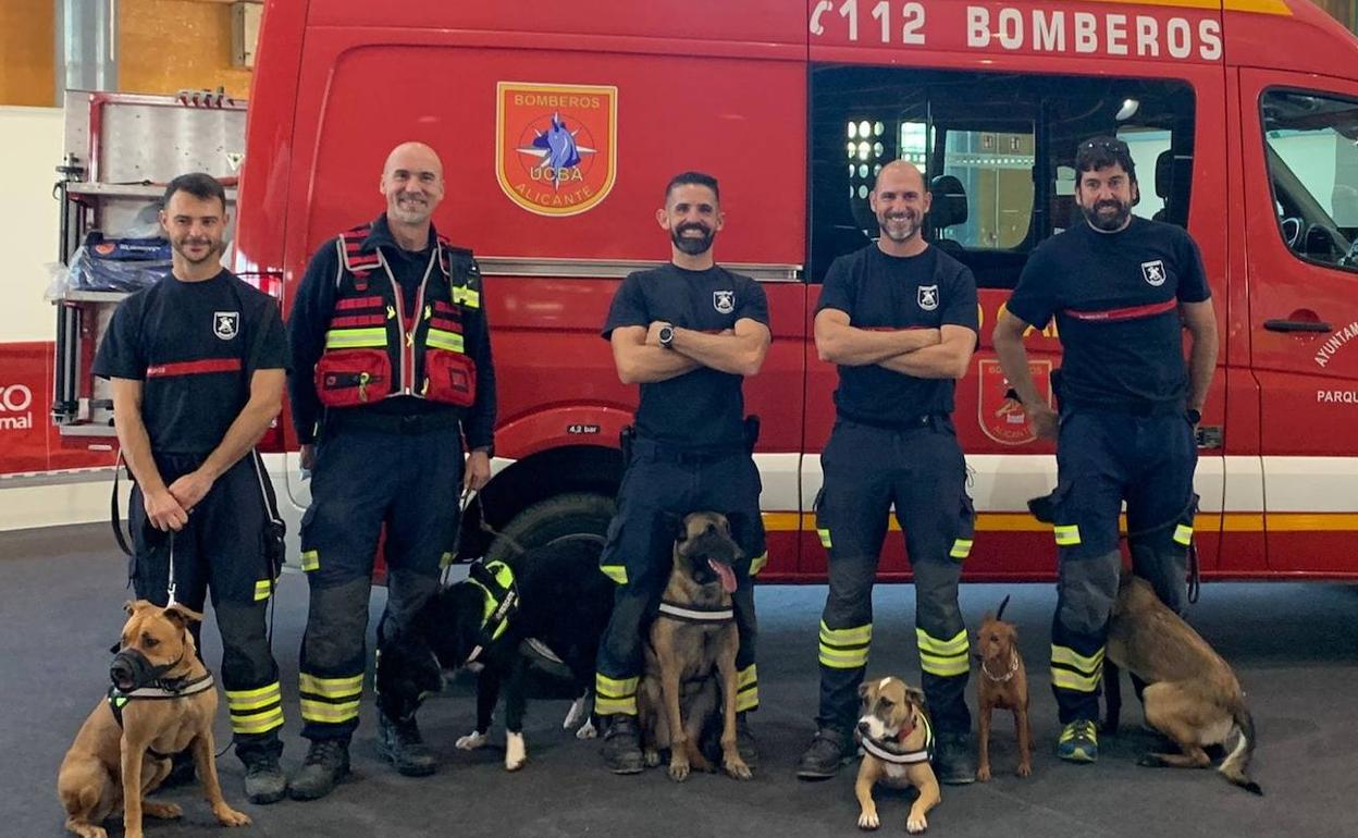 Unidad canina de los bomberos de Alicante. 