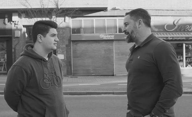 Santiago Abascal aparece en el documental.