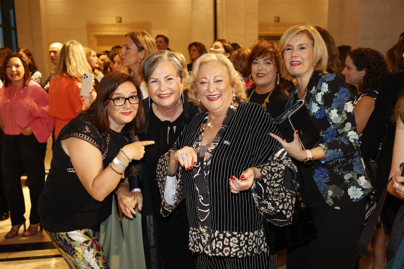 Fotos: La Asociación de Empresarias y Profesionales de Valencia (EVAP) celebra la XV edición de sus galardones