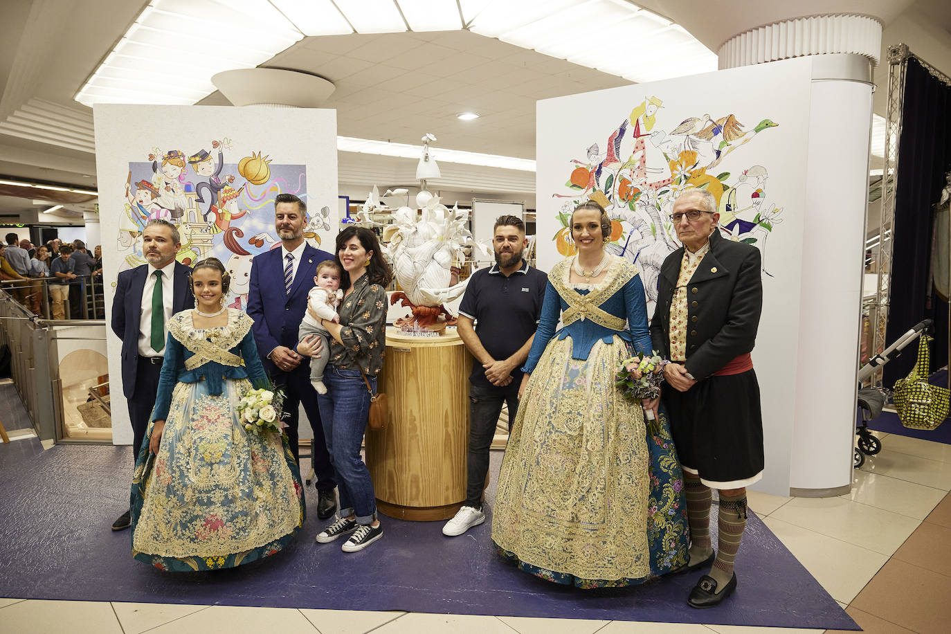 Fotos: Las falleras mayores de Valencia inaguran la exposición de bocetos de las fallas especiales de 2023