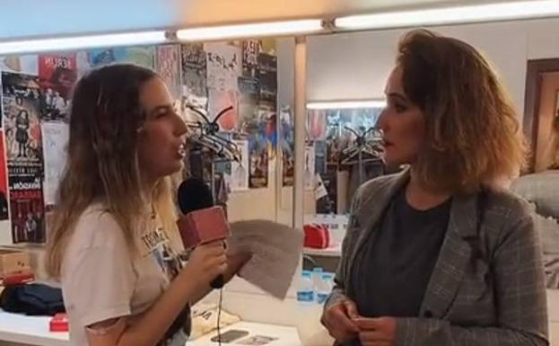 La periodista de LAS PROVINCIAS Raquel Bernal entrevista a la humorista Ana Morgade. 