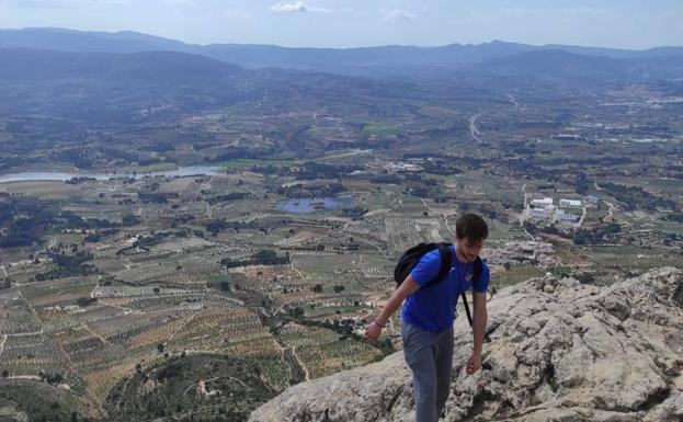 Subida a la cima del Benicadell.