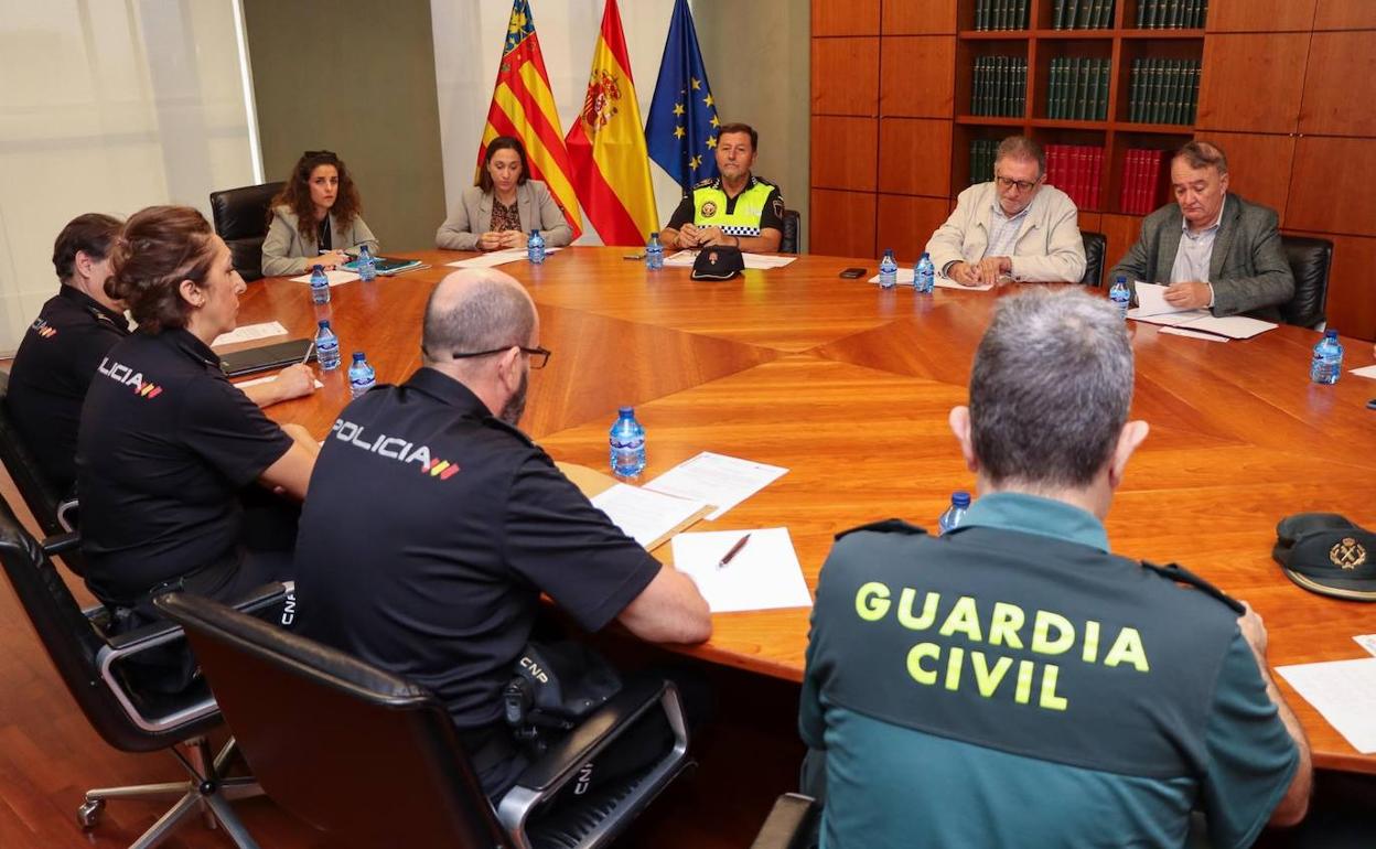 La junta de seguridad local celebrada en el ayuntamiento. 