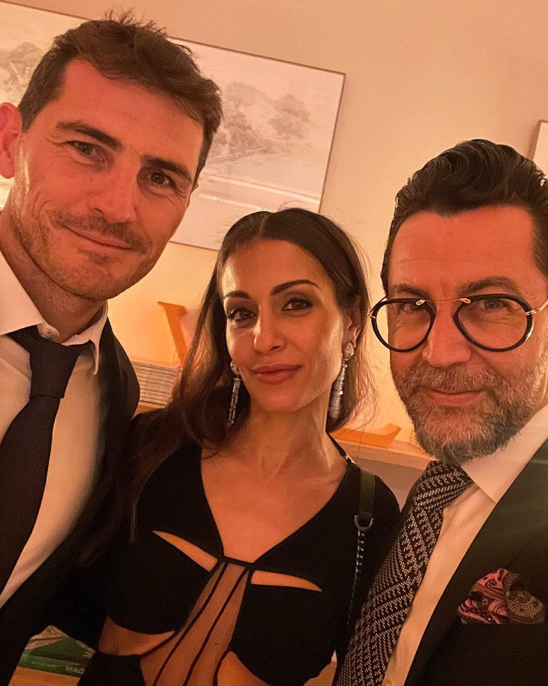 Iker Casillas, Hiba Abouk y Quique Dacosta.