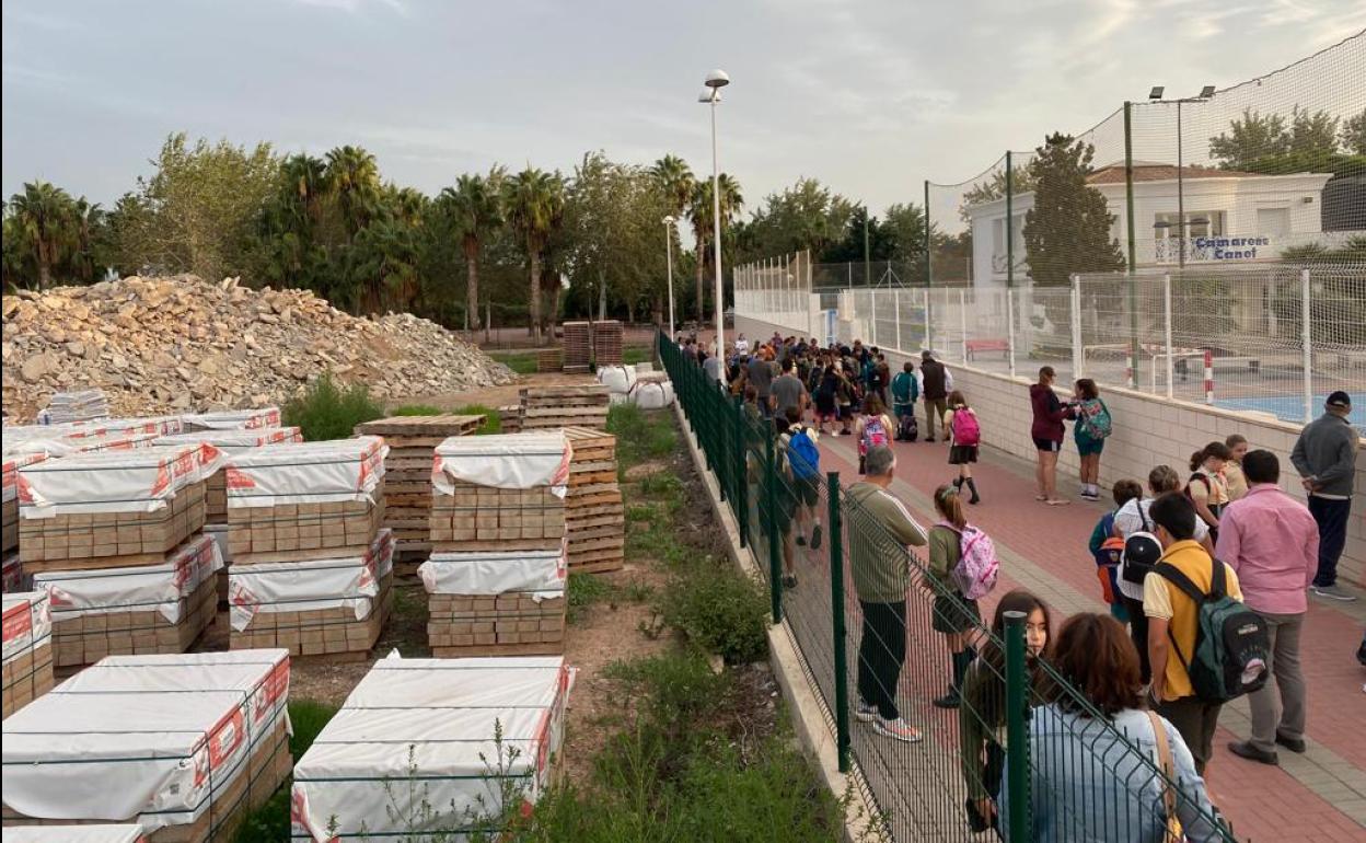 La escombrera, frente al colegio Camarena Canet.