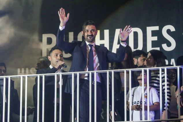 Fotos: Ambiente en Mestalla previo al partido entre el Valencia y el Barça