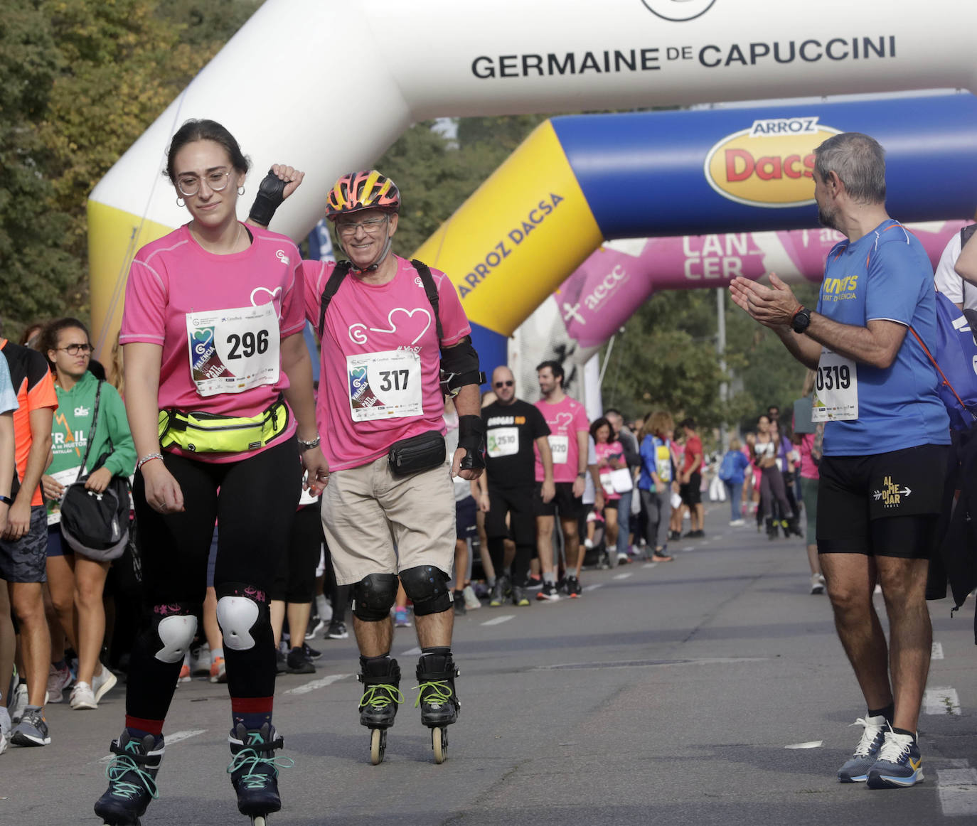 Los corredores se han sumado a esta iniciativa solidaria.